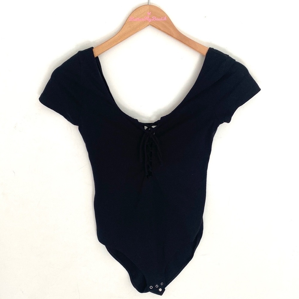 PINK Victoria’s Secret black short-sleeve bodysuit, Size XS